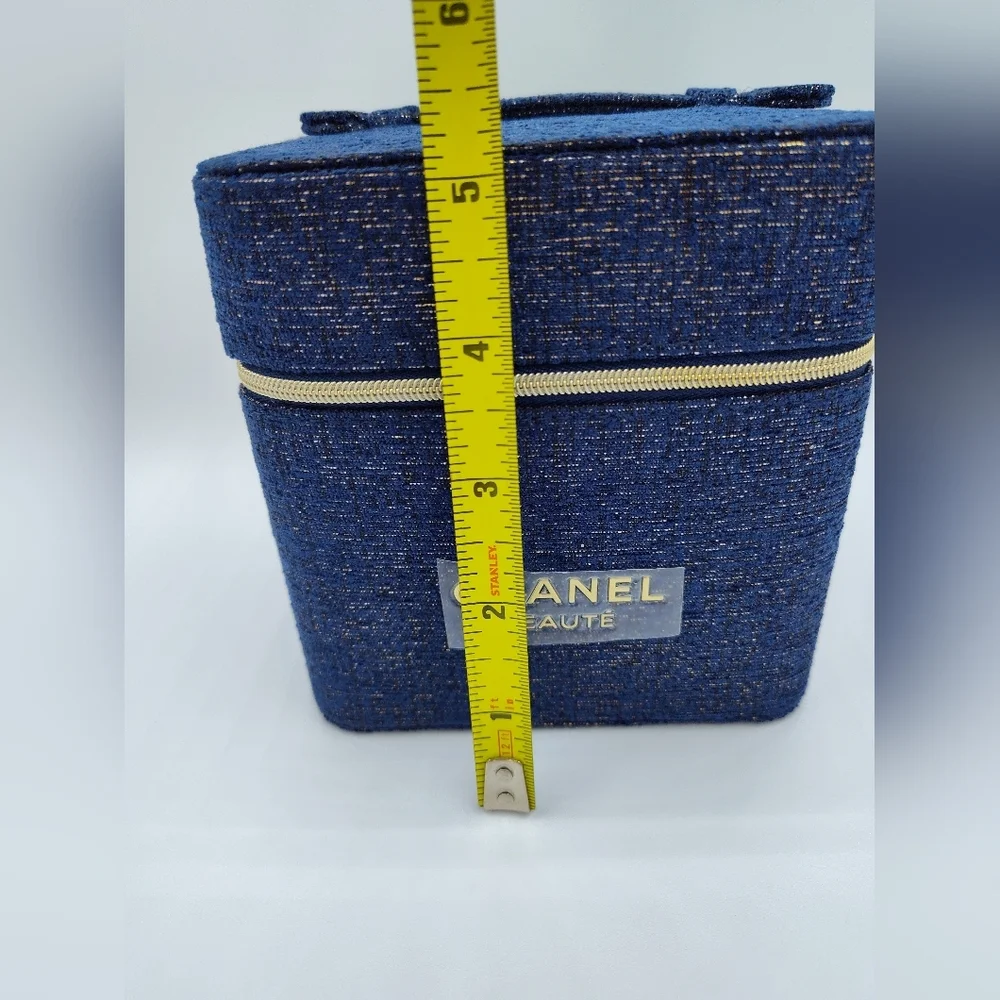 CHANEL Beauté Blue Tweed Vanity Cosmetic Train Case Zippered Beauty Organizer